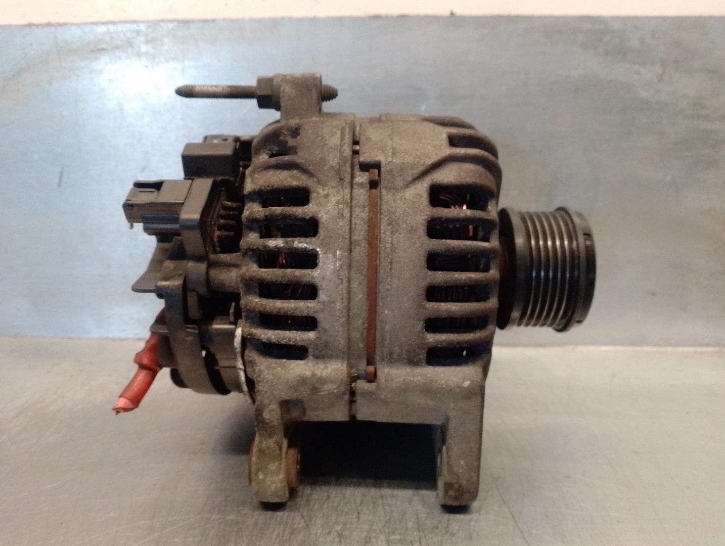 RENAULT Clio 3 generation (2005-2012) Alternator 8200390675, 0124425037 24193714