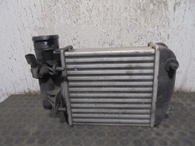 AUDI A6 C6/4F (2004-2011) Радиатор интеркулера 4F0145805E, JDEUS 19794406