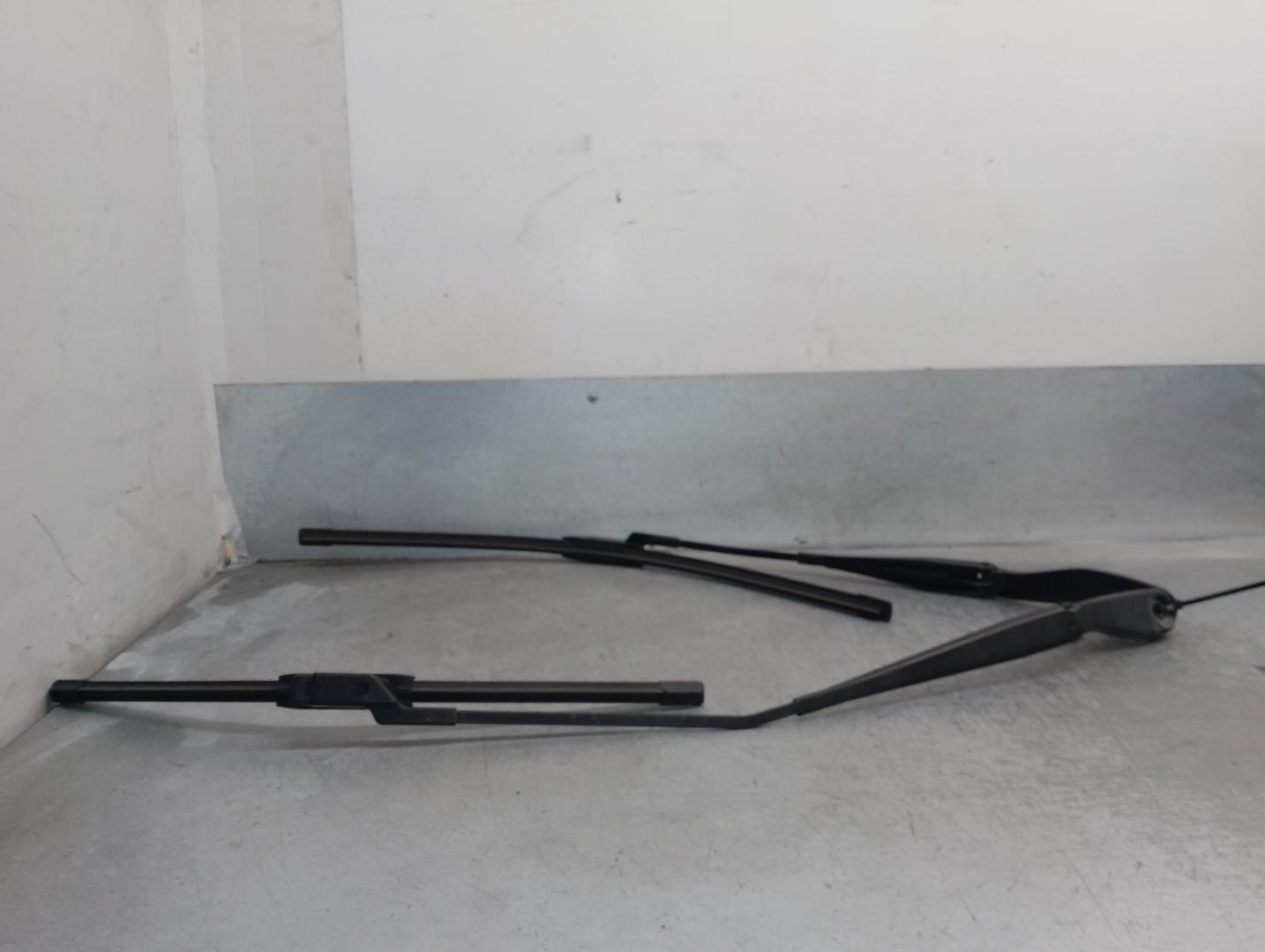VOLVO C30 1 generation (2006-2013) Front Wiper Arms 8623160LHD 24211896