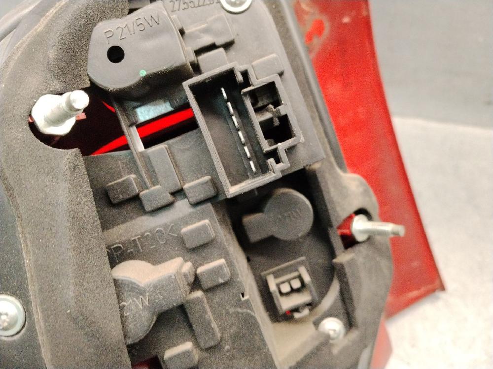 Scheinwerfer hinten rechts 186A8000 51720552 de Fiat Multipla (186_) 2001-2010 115 CV con 224000 km - pieza usada