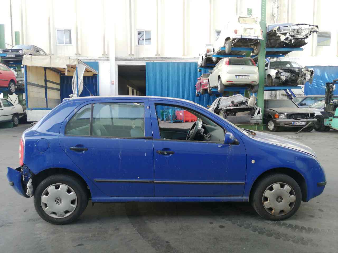 MAZDA Fabia 6Y (1999-2007) Priekinės kairės durys 5PUERTAS,5PUERTAS+AZUL 19817720