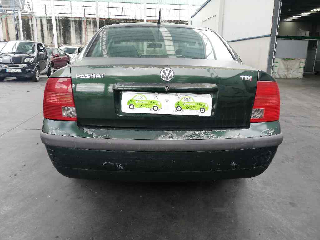 VOLKSWAGEN Passat B5 (1996-2005) Стартер LGK, LGK+330776 19705681