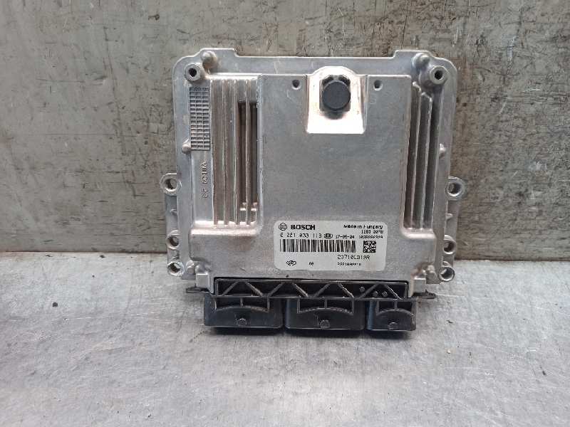 RENAULT Clio 3 generation (2005-2012) Engine Control Unit ECU 19744549