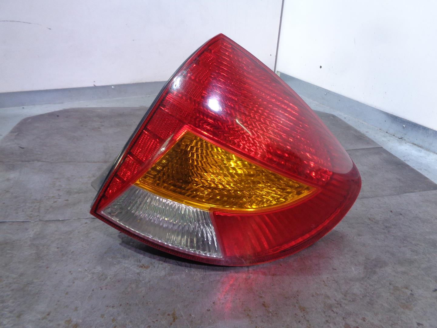 KIA Rio 1 generation (2000-2005) Rear Right Taillight Lamp 0K34A51140R, DEALETA, 5PUERTAS 20777153