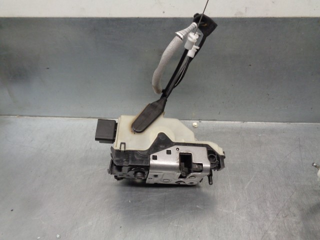 PEUGEOT 2008 1 generation (2013-2020) Front Right Door Lock 5PUERTAS,5PUERTAS+5PINES 24120903