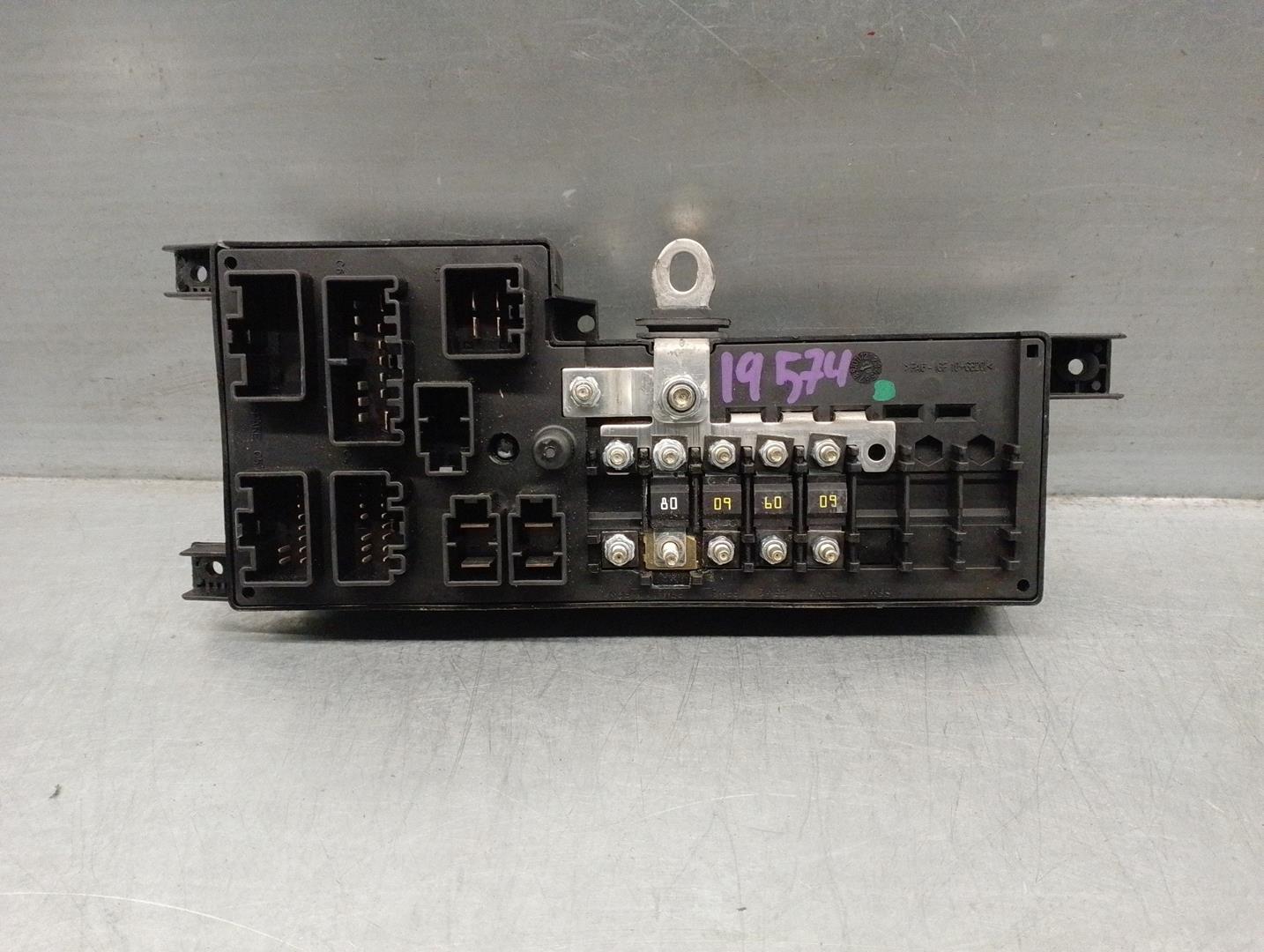 VOLVO XC90 1 generation (2002-2014) Fuse Box 518827019,8678449 24205297