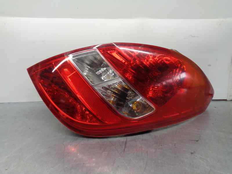 HYUNDAI i20 PB (1 generation) (2008-2014) Rear Right Taillight Lamp 5PUERTAS 19705587