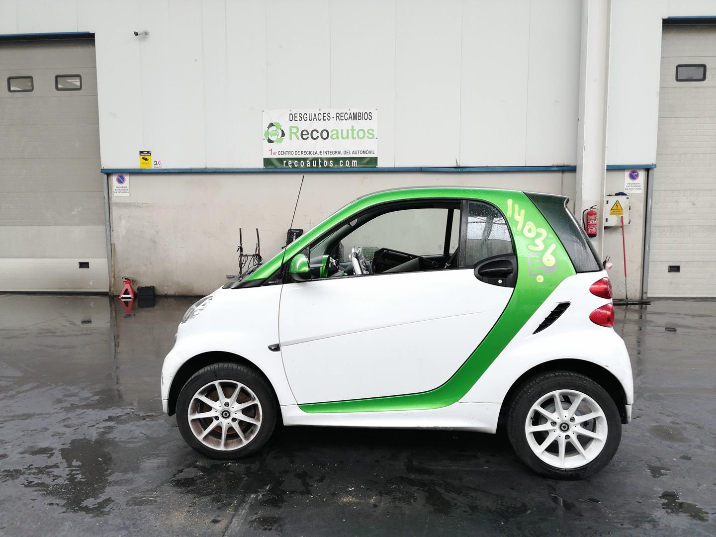 SMART Fortwo 2 generation (2007-2015) Front Right Door A4517210200, SOLOESTRUCTURA, 2PUERTAS 24549672