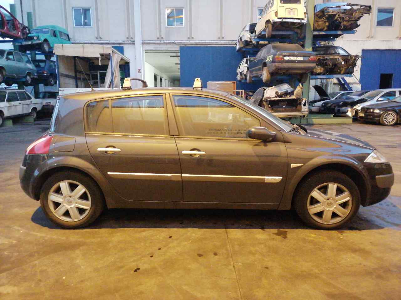 AUDI Megane 2 generation (2002-2012) Citas motora nodalījuma detaļas 7700113552+ 19851374