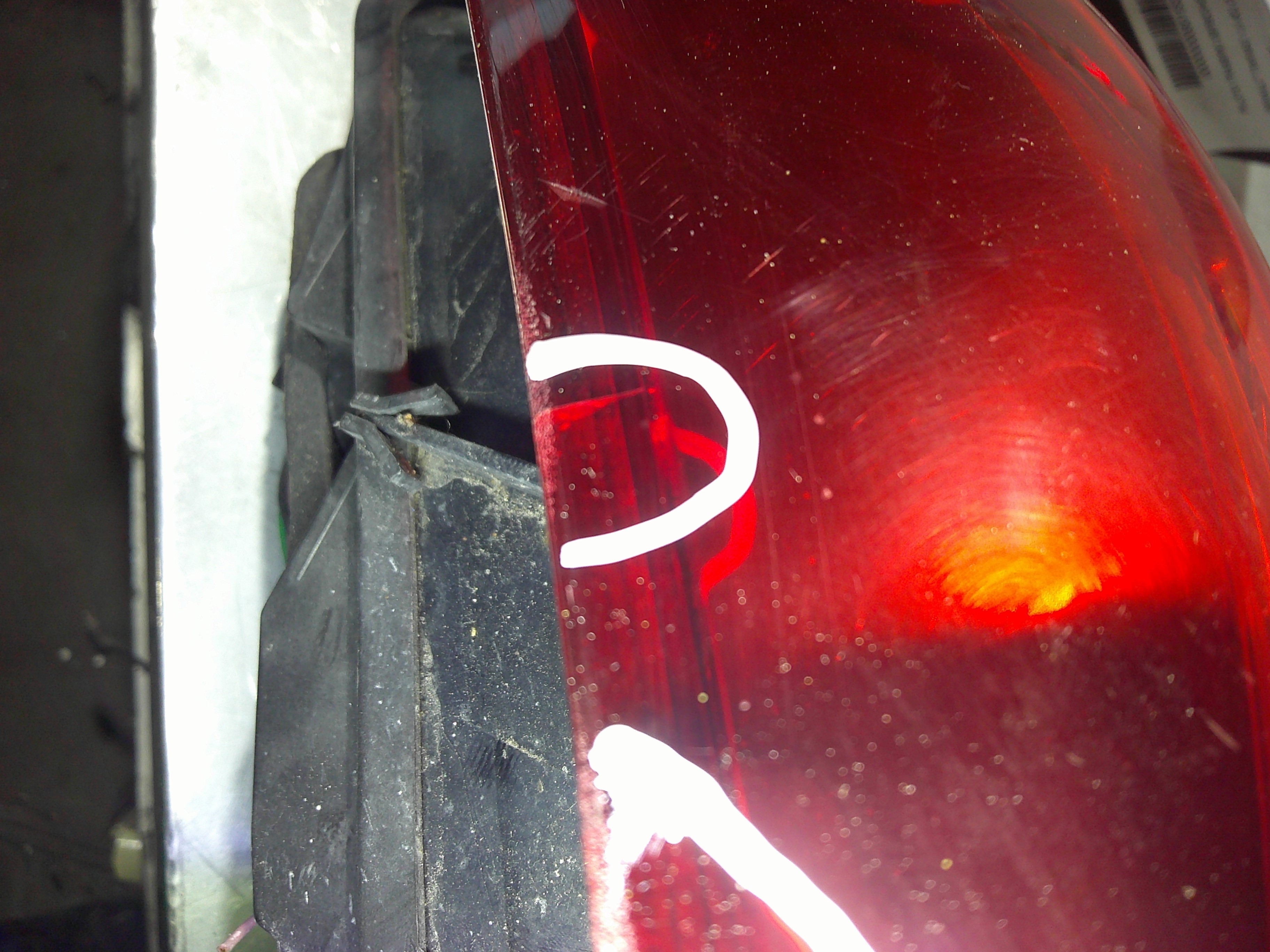 Pisca tras esquerdo K9KP8 8200387888 de Renault Twingo ii (cn0_) 2007-0 75 CV con 140786 km - pieza usada