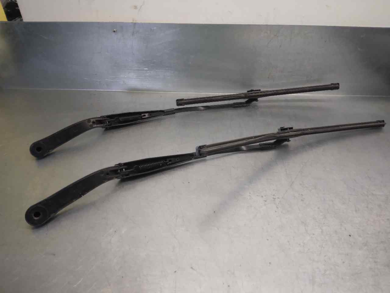 MERCEDES-BENZ GLK-Class X204 (2008-2015) Front Wiper Arms A2048200844 19827014