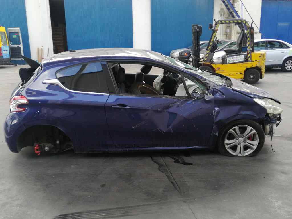 PEUGEOT 208 Peugeot 208 (2012-2015) Другие внутренние детали 9673861377 19702823