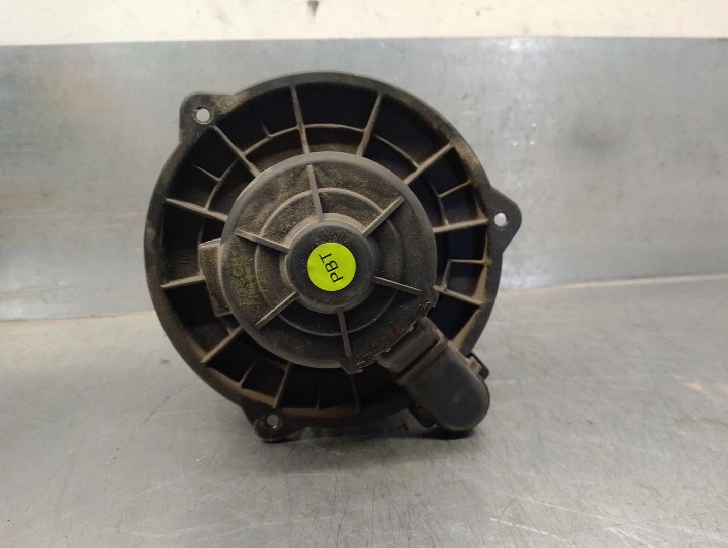 HYUNDAI i20 PB (1 generation) (2008-2014) Нагревательный вентиляторный моторчик салона F00S330024 21119743