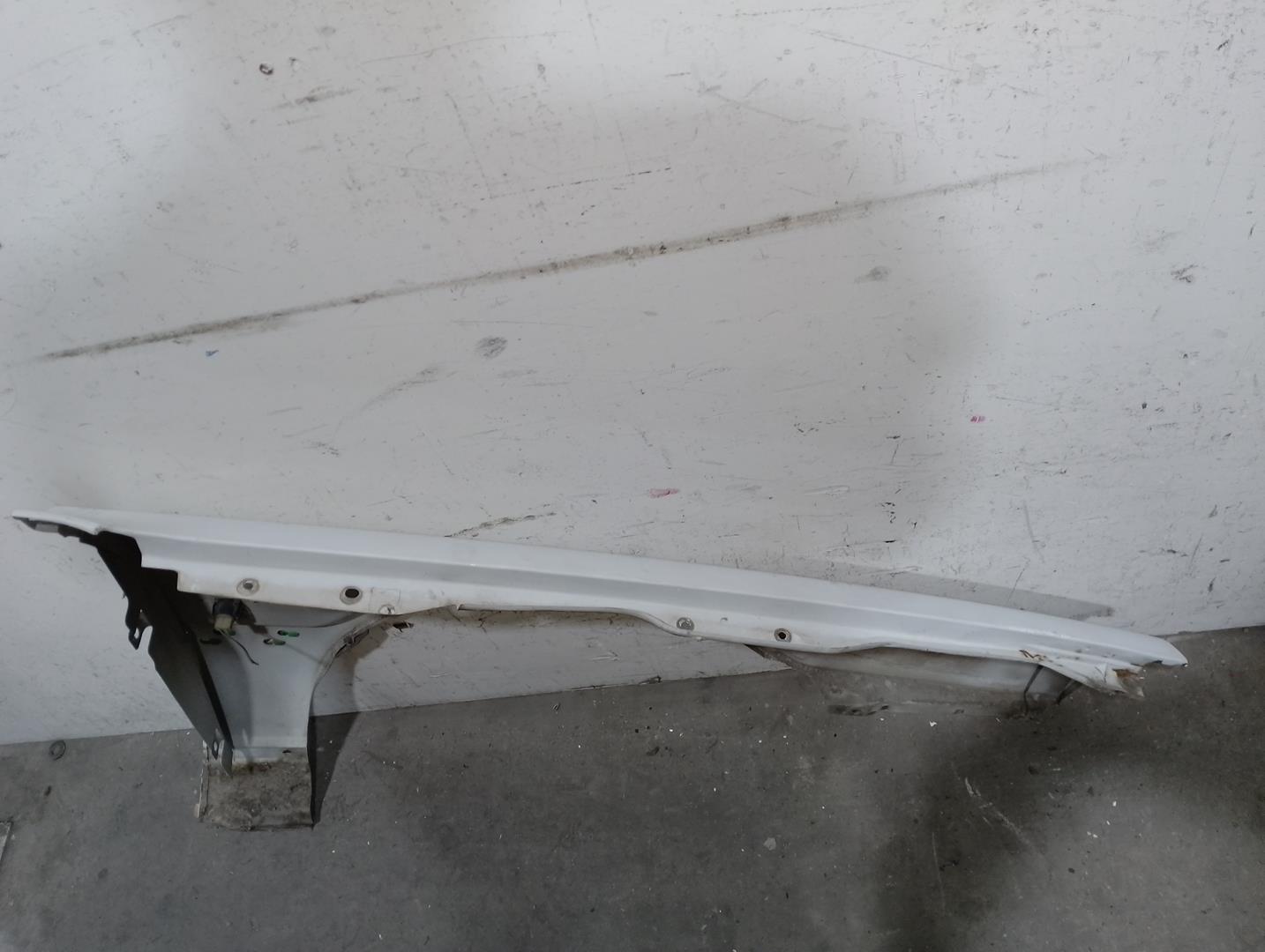 RENAULT Vänster framskärm 7751465515, BLANCO 21724776