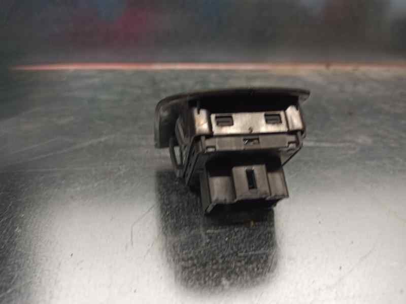 Mando elevalunas trasero derecho BH02 9674559377 de Citroen C-elysee (dd_) 2014-0 99 CV con 1 km - pieza usada
