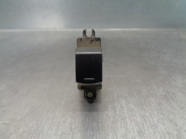 SUBARU Forester SH (2007-2013) Front Right Door Window Switch 83071FG110 19914832