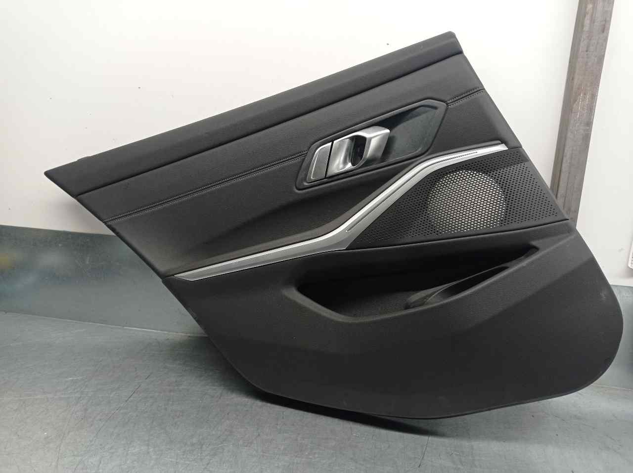 BMW 3 Series F30/F31 (2011-2020) Galinių kairių durų moldingas 55015181 24135678