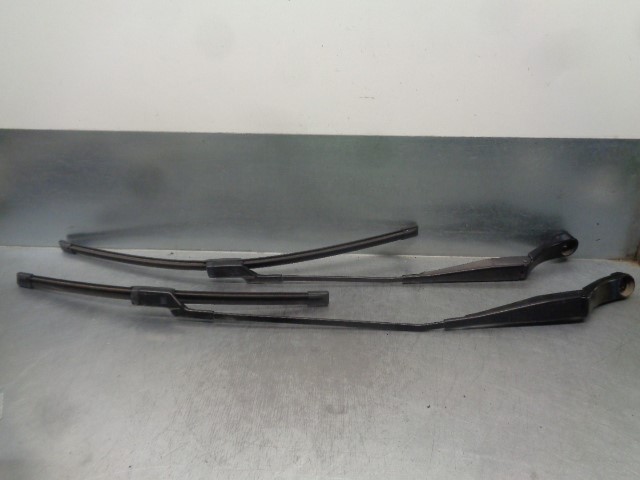 PEUGEOT 308 T7 (2007-2015) Front Wiper Arms 9677256180, 9677256280 19812769