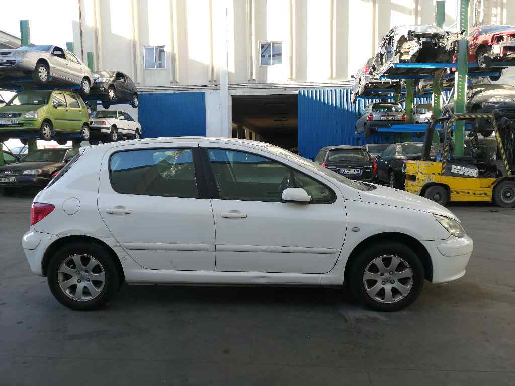 PEUGEOT 307 1 generation (2001-2008) Radiatora reste +DEFIBRACONCERRADURA 19746466