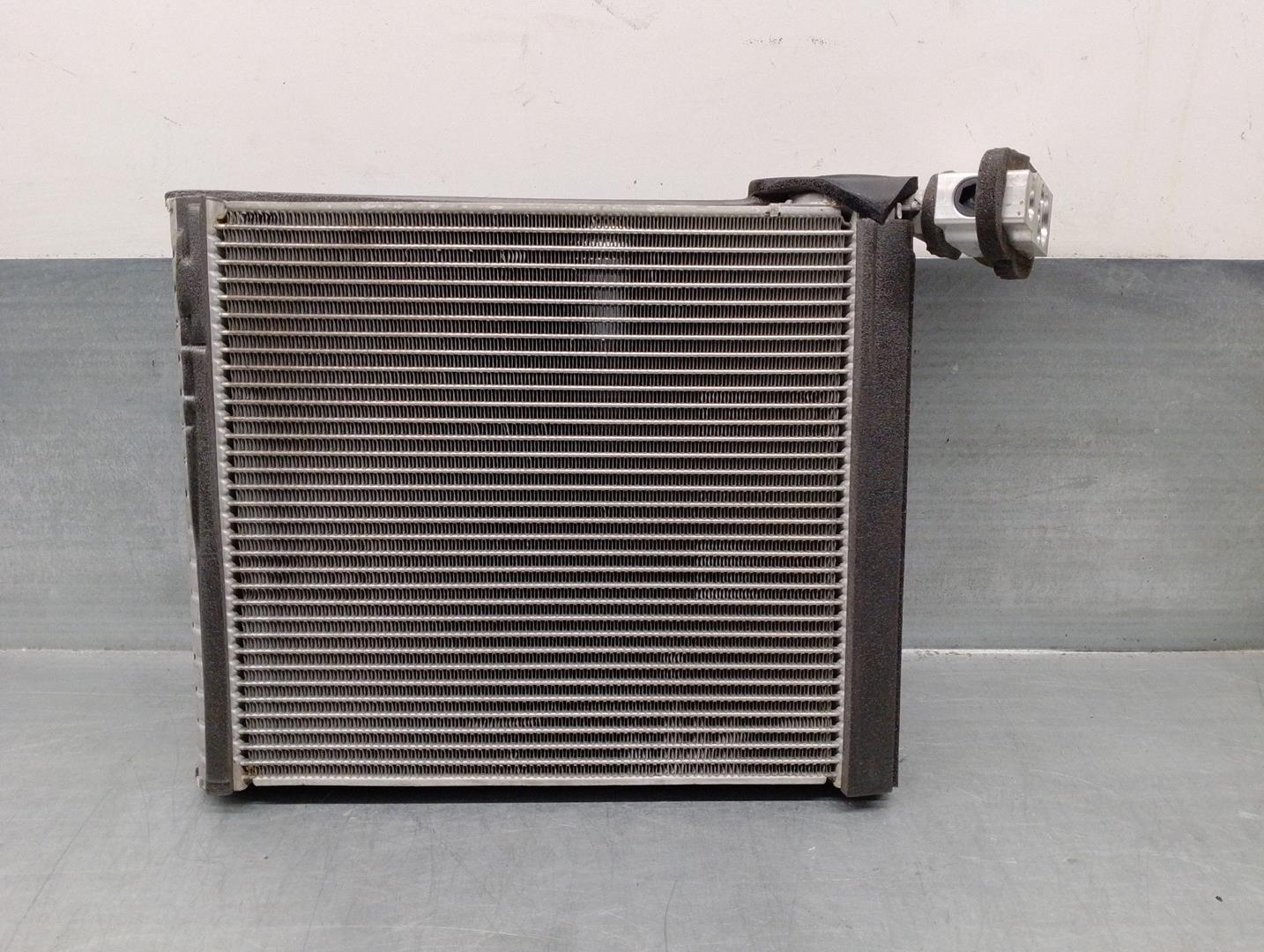 LEXUS CT 1 generation (2010-2024) Охлаждающий радиатор 8850175010 24189750