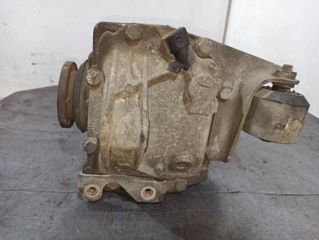BMW 3 Series E46 (1997-2006) Rear Differential 752615804, 8904112915210009, 2.56 19843177