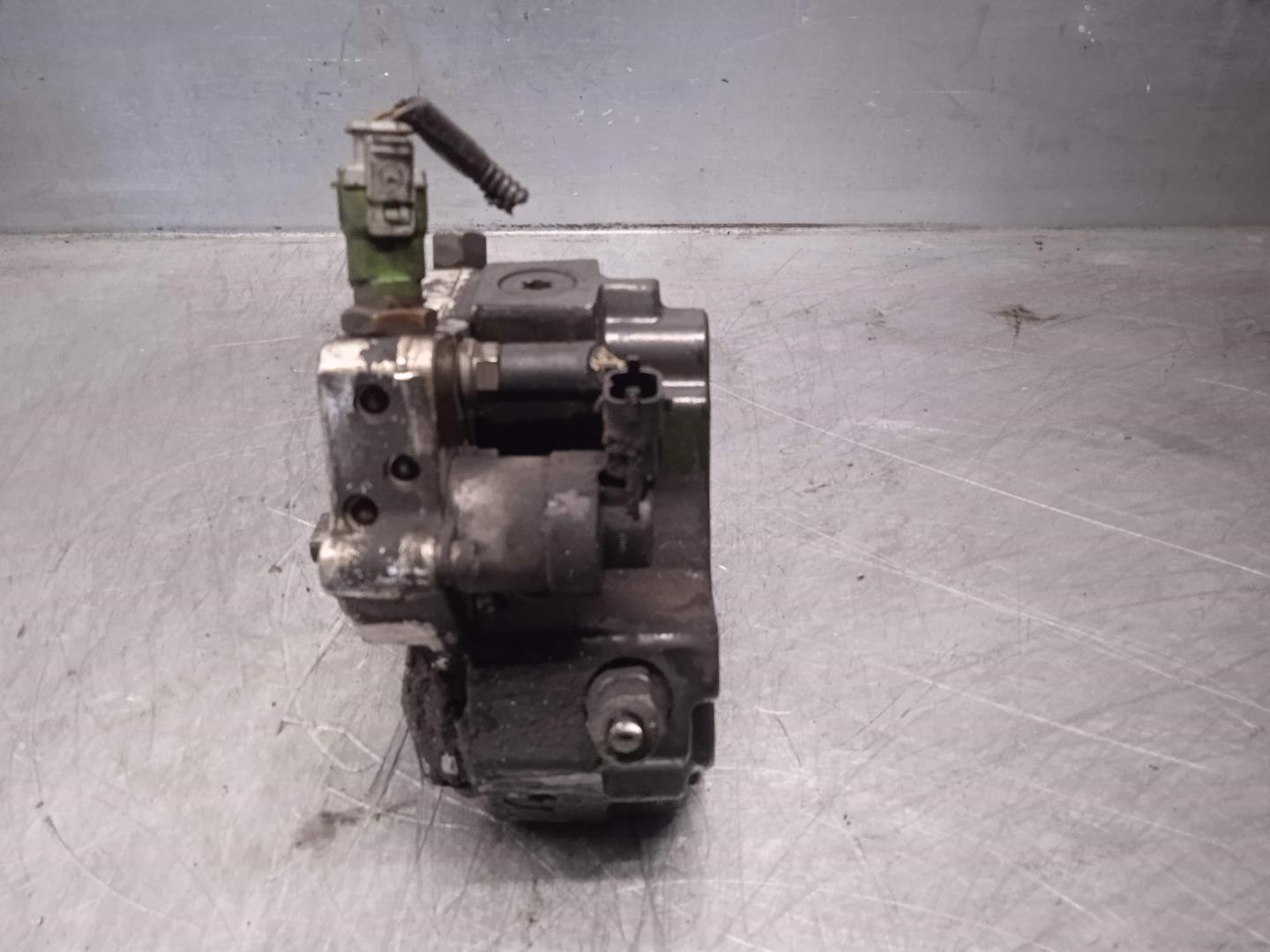 VOLVO XC90 1 generation (2002-2014) High Pressure Fuel Pump 30756125, 0445010111 19819846