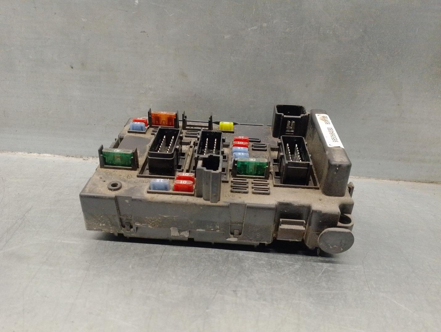 PEUGEOT 307 1 generation (2001-2008) Fuse Box 9650664080, 42571896, DELPHI 24211299