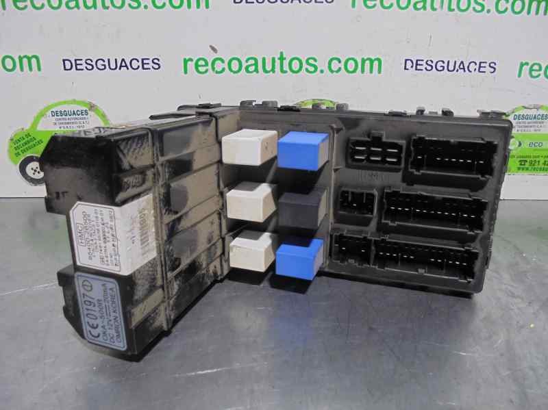 Caja de relés / fusibles G4JS 9540026500 de Hyundai Santa fé i (sm) 2001-2006 146 CV con 1 km - pieza usada