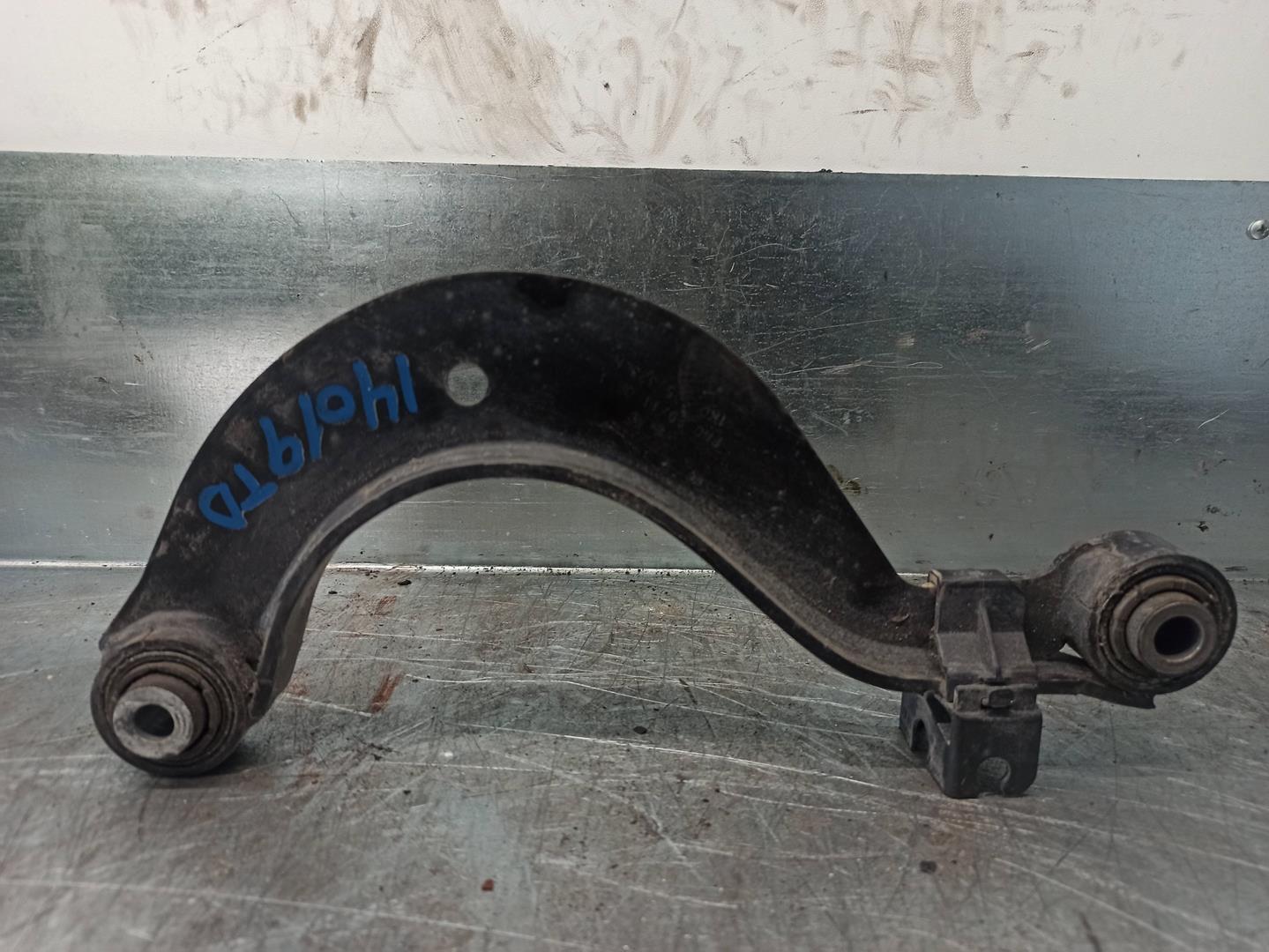 VOLKSWAGEN Passat Variant 1 generation (2010-2024) Rear Right Arm 19767354