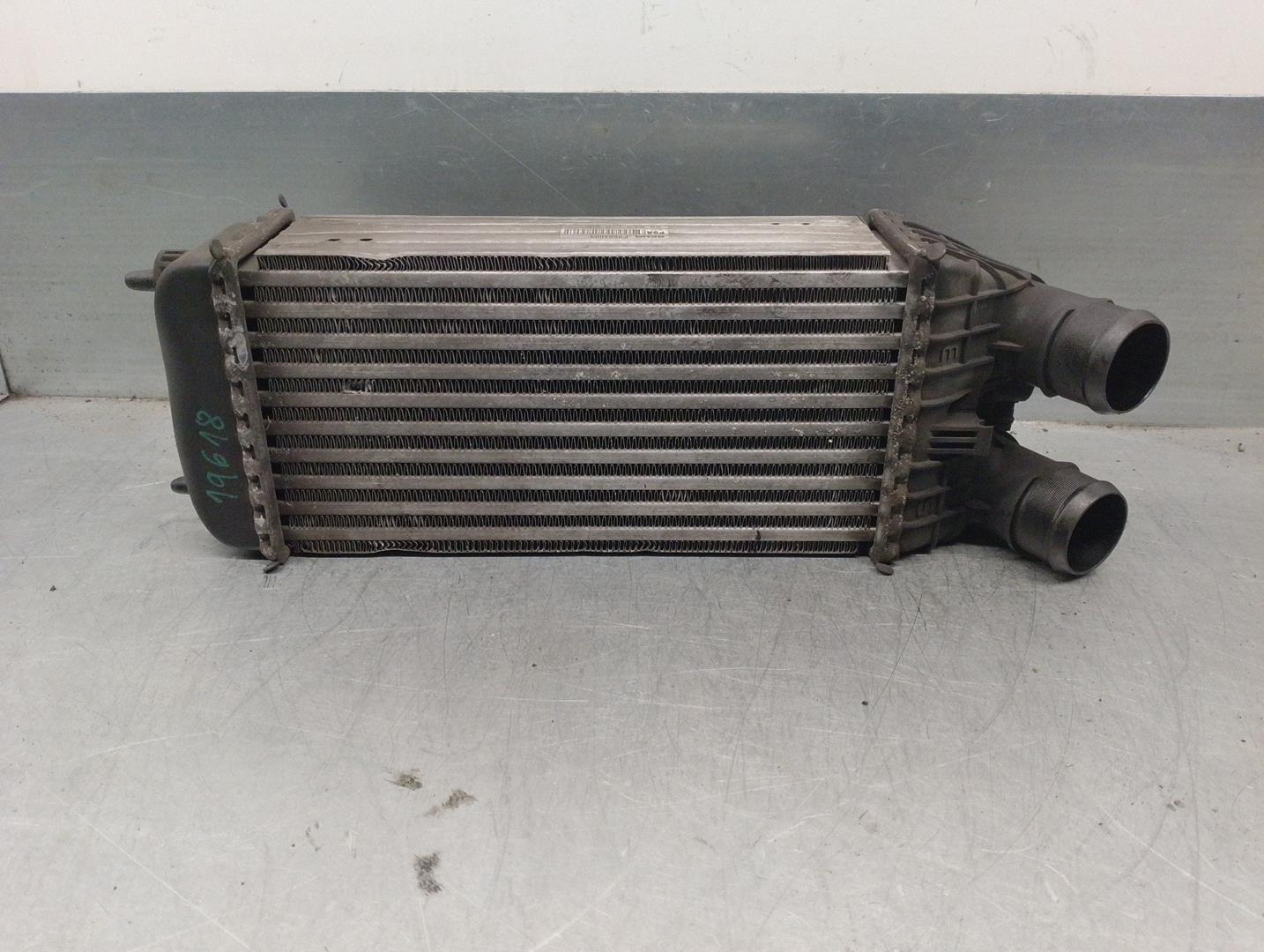 CITROËN C-Elysee 2 generation (2012-2017) Intercooler radiátor 9684311680,P9004003,BEHR 24202324