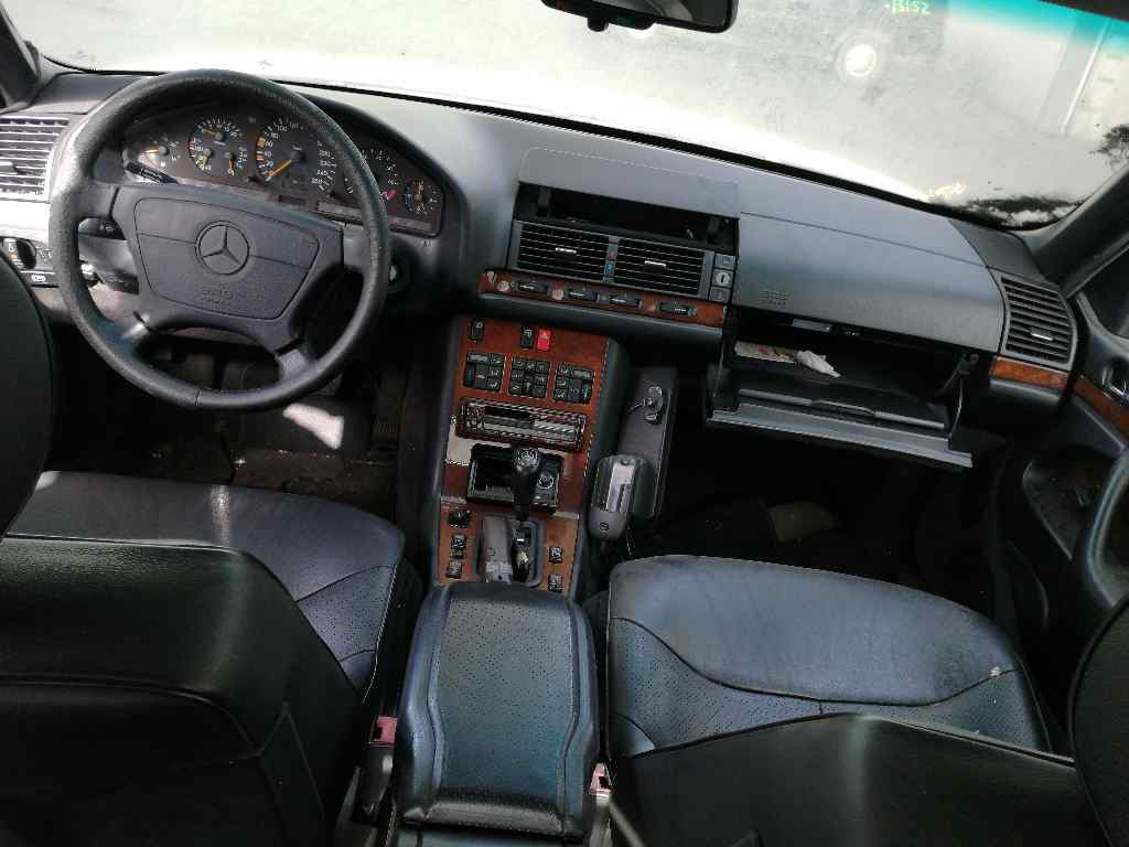 MITSUBISHI S-Class W140/C140 (1991-1998) Säkringsbox 19751766