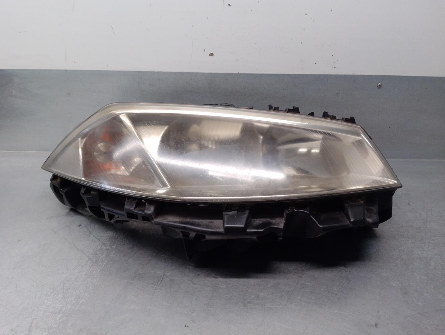 RENAULT Megane 2 generation (2002-2012) Front Right Headlight 8200073221F, 3PUERTAS 24198155