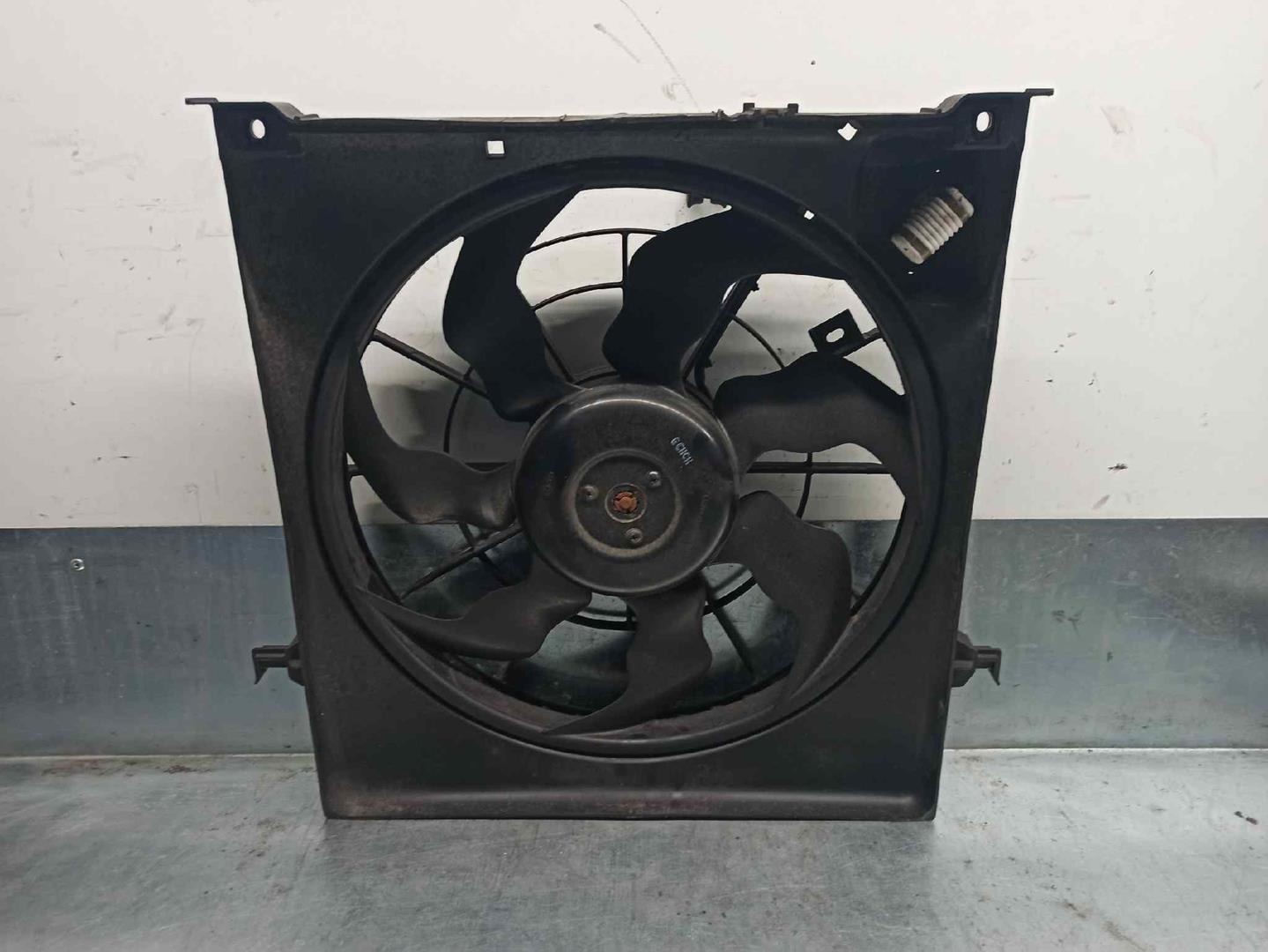 KIA Cee'd 1 generation (2007-2012) Difūzoriaus ventiliatorius 253801H600 19722307