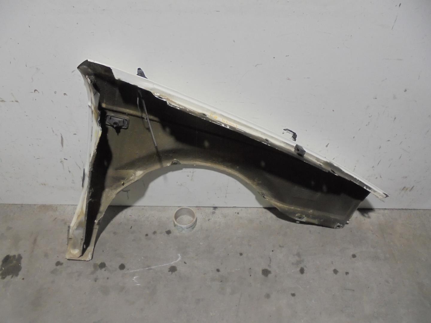 FORD Passat B3 (1988-1993) Front Left Fender +BLANCA 19768274