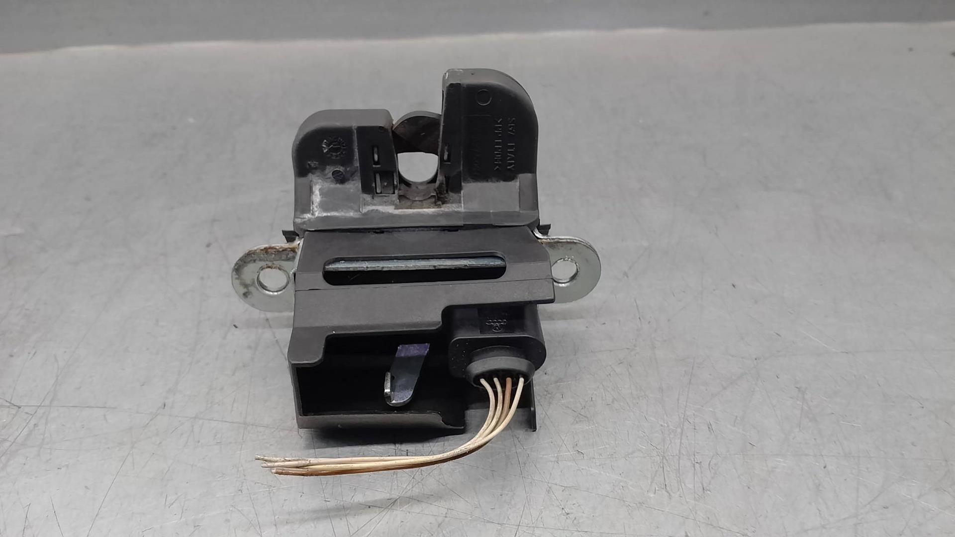 VOLKSWAGEN Golf 5 generation (2003-2009) Tailgate Boot Lock 3C9827645A, 4PINES, 5PUERTAS 24208735