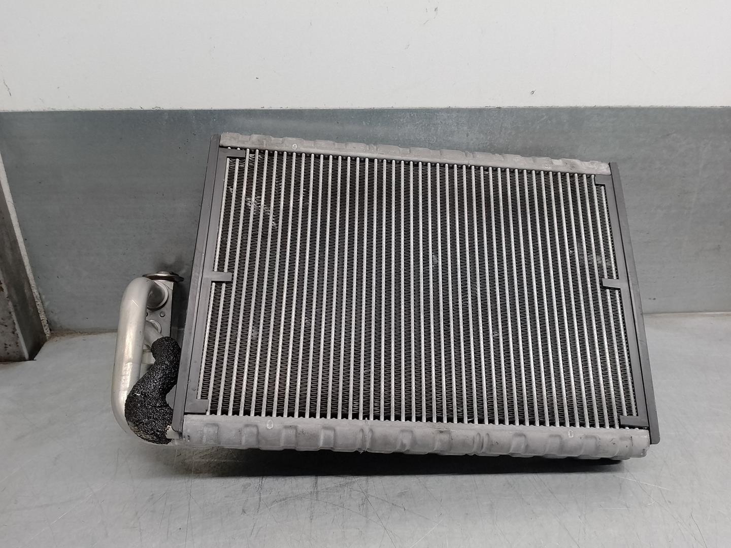 MERCEDES-BENZ E-Class W212/S212/C207/A207 (2009-2016) Air Con Radiator A2048300058, 2308300184 22778139