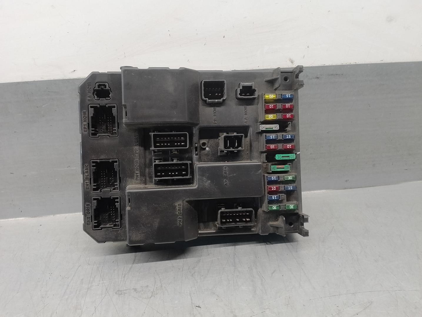 PEUGEOT 307 1 generation (2001-2008) Fuse Box 9651196880,9651197580,VALEO 24206285