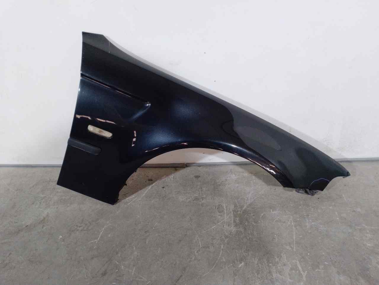 BMW 3 Series E46 (1997-2006) Front Right Fender 41357016206, NEGRO 19884066