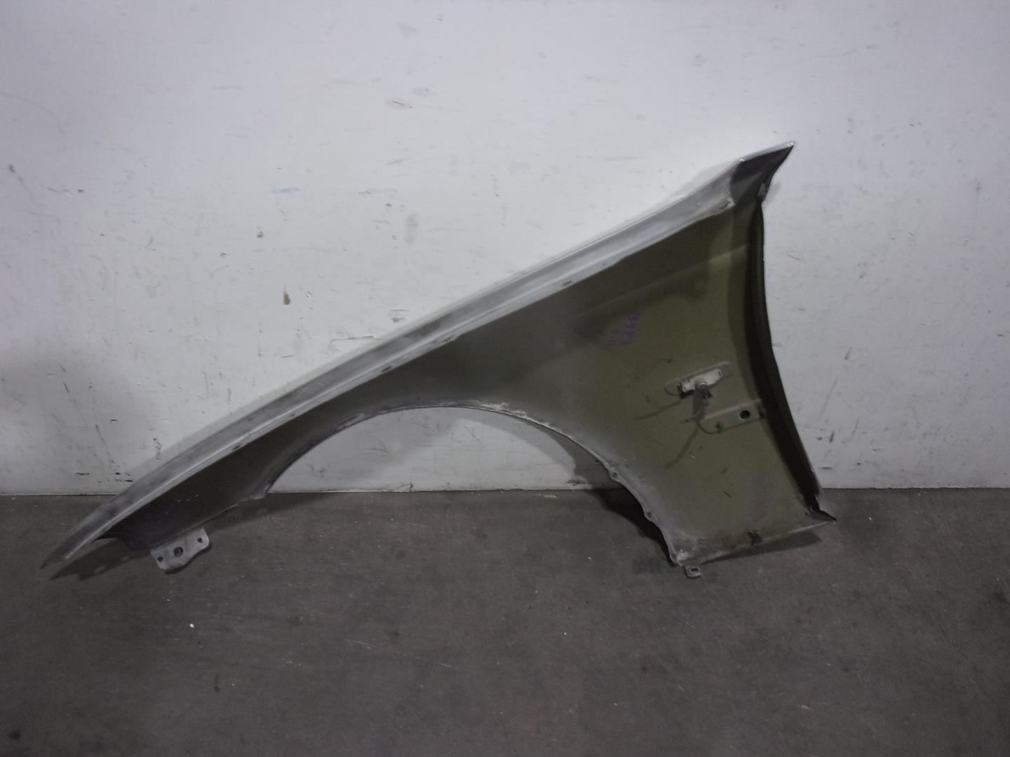 BMW 3 Series E46 (1997-2006) Front Right Fender 41357016206, GRIS 23756366