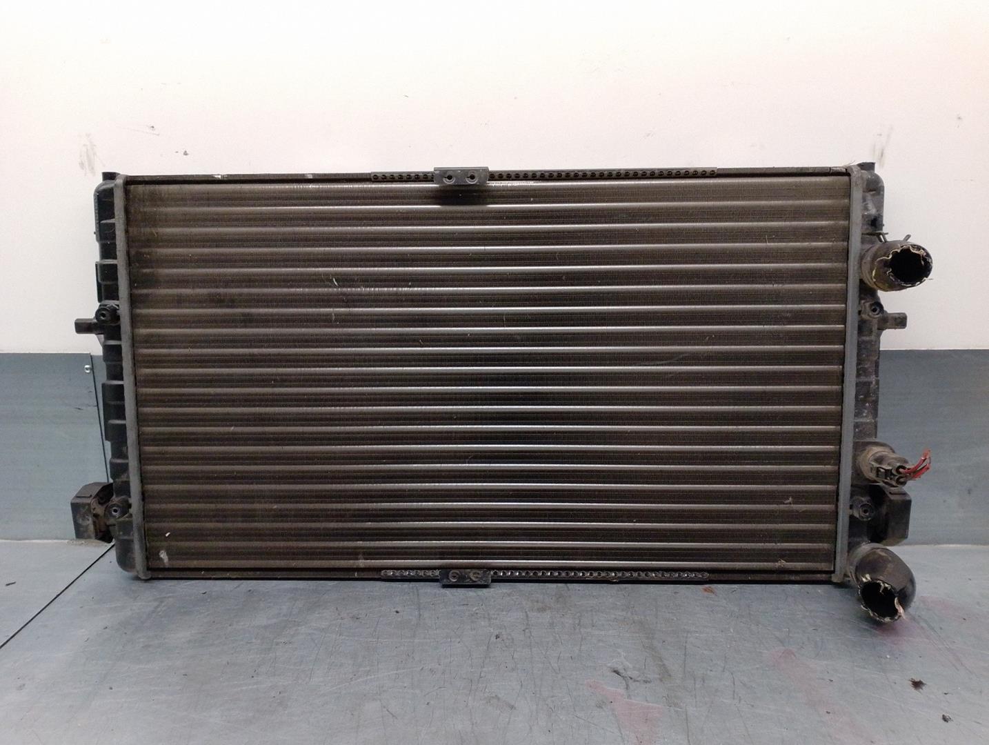 SEAT Ibiza 2 generation (1993-2002) Gaisa kondensācijas radiators 6K0121253AG, 850178F, VALEO 24182980