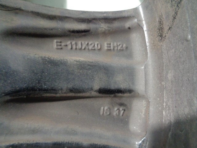 BMW X6 E71/E72 (2008-2012) Tire R2011JX20EH2IS37, ALUMINIO5P, 6778589 19888360