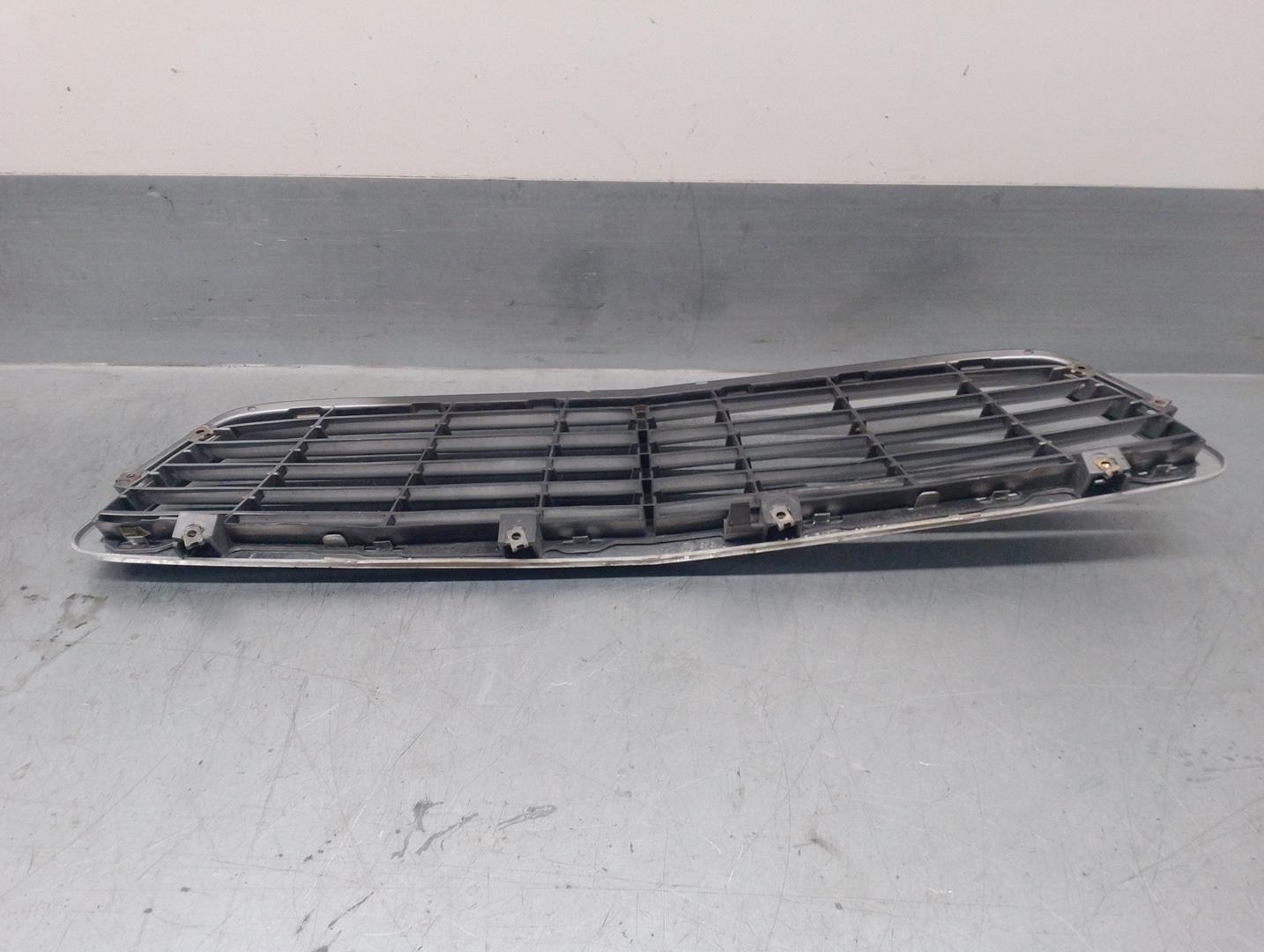 MERCEDES-BENZ C-Class W203/S203/CL203 (2000-2008) Radiator Grille A2038800183 22778363