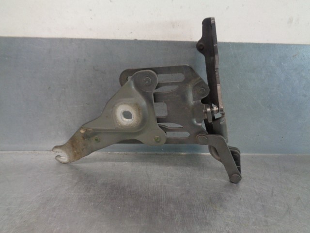 BMW X6 E71/E72 (2008-2012) Front Right Bonnet Hinge 41007198617 19895357