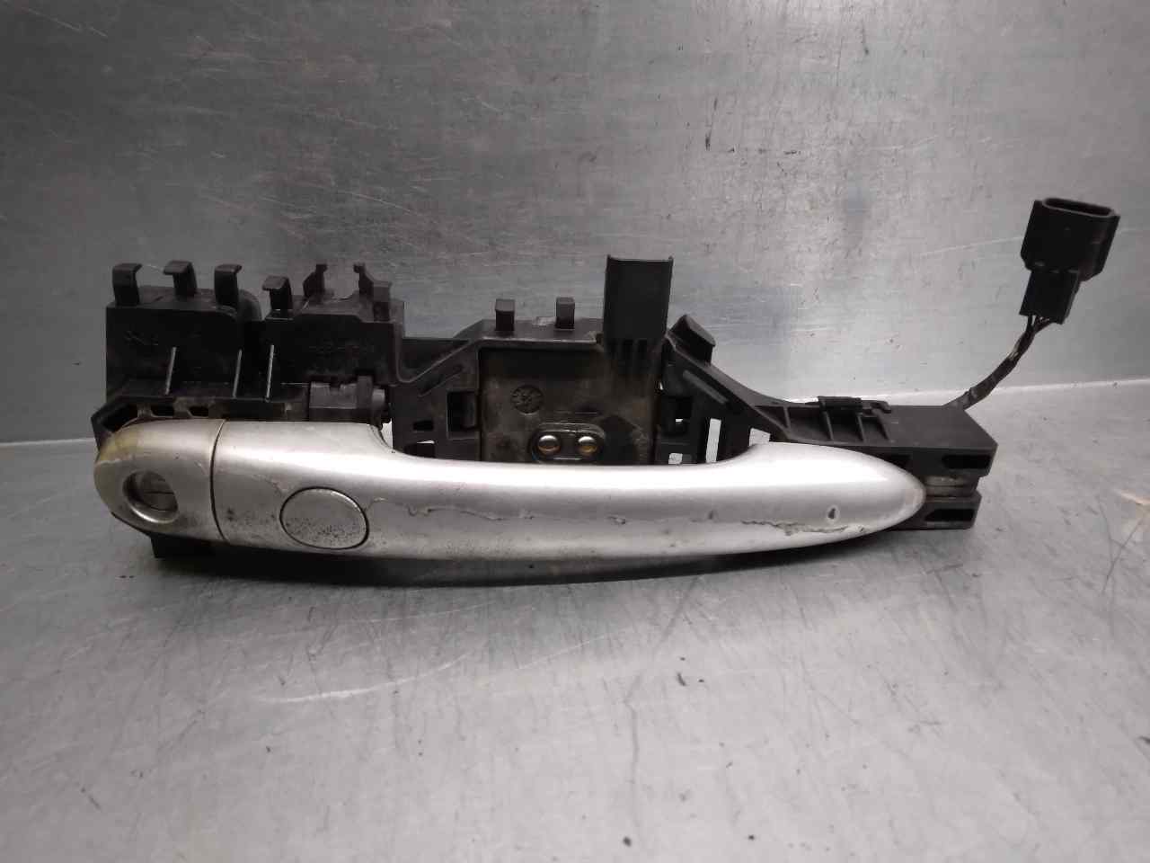 RENAULT Megane 2 generation (2002-2012) Front Left Door Exterior Handle 8200076073, 7PINES, 4PUERTAS 19859241