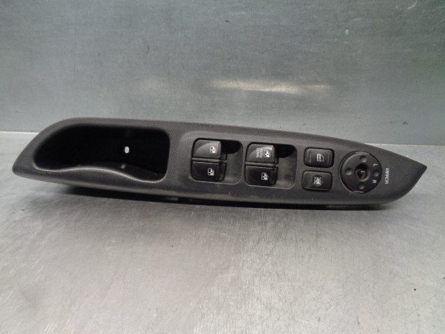 HYUNDAI Accent MC (2006-2011) Кнопка стеклоподъемника передней левой двери 827101E050, 202004436 19846745