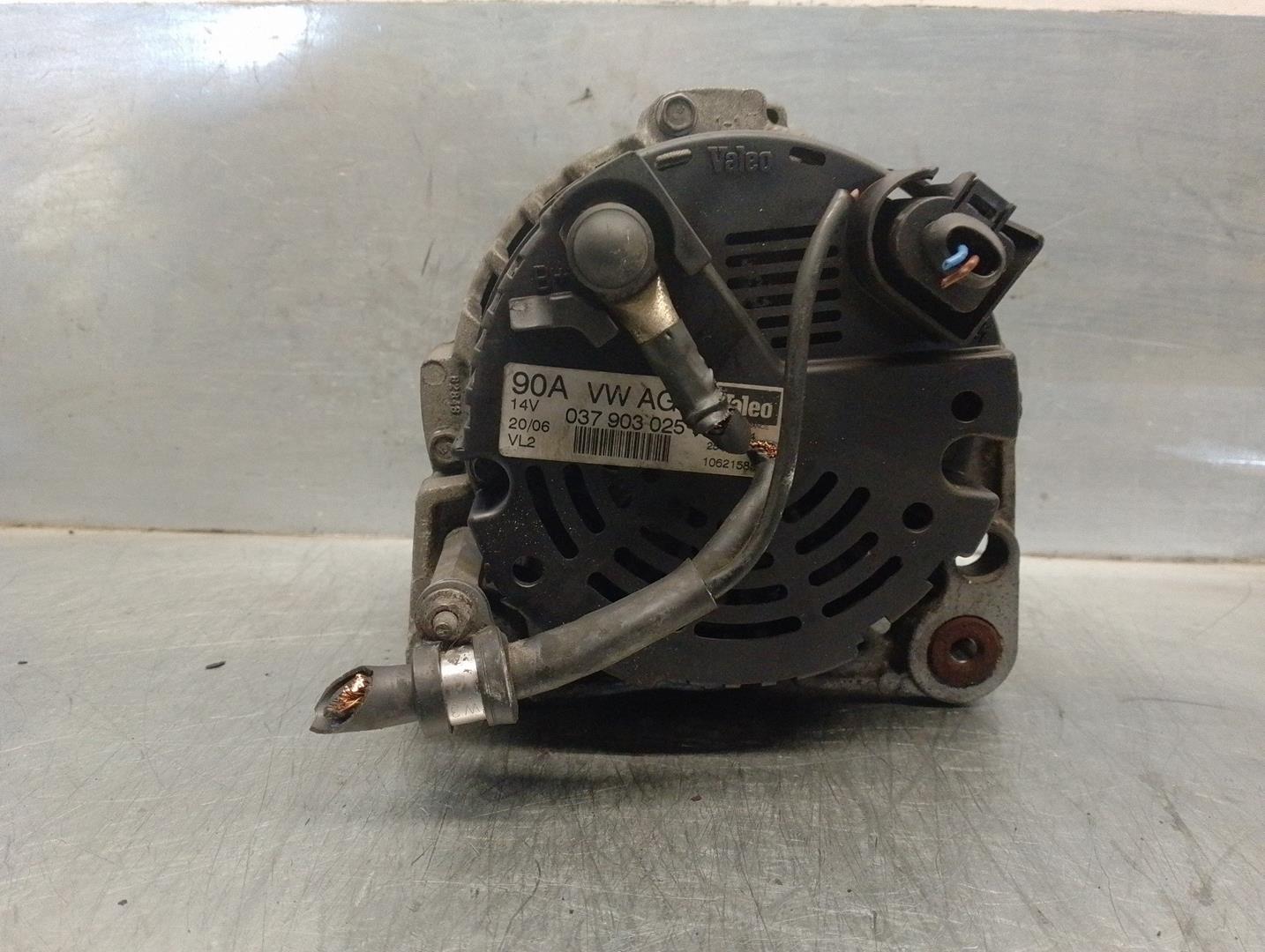 SEAT Cordoba 2 generation (1999-2009) Alternator 037903025T, 2542282F, VALEO 19902531