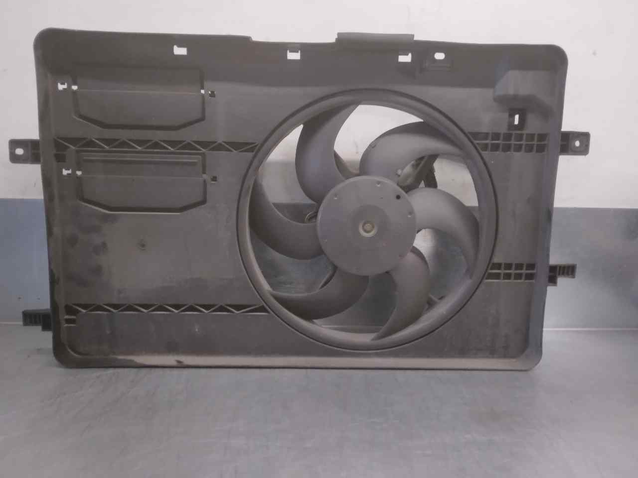 VAUXHALL Forfour 1 generation (2004-2006) Ventilator difuzor 19796902