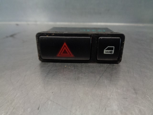 BMW 3 Series E46 (1997-2006) Hazard button 61318368920 19884077