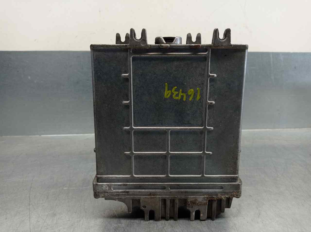 RENAULT Megane 1 generation (1995-2003) Engine Control Unit ECU 19840119