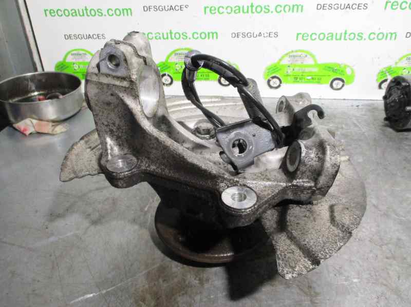 BMW 1 Series E81/E82/E87/E88 (2004-2013) Ľavý predný náboj kolesa 12201210,3124676444303+ 19593319